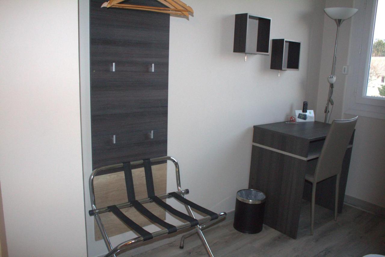 Logis Hotel Le Clement V Рокемор Экстерьер фото