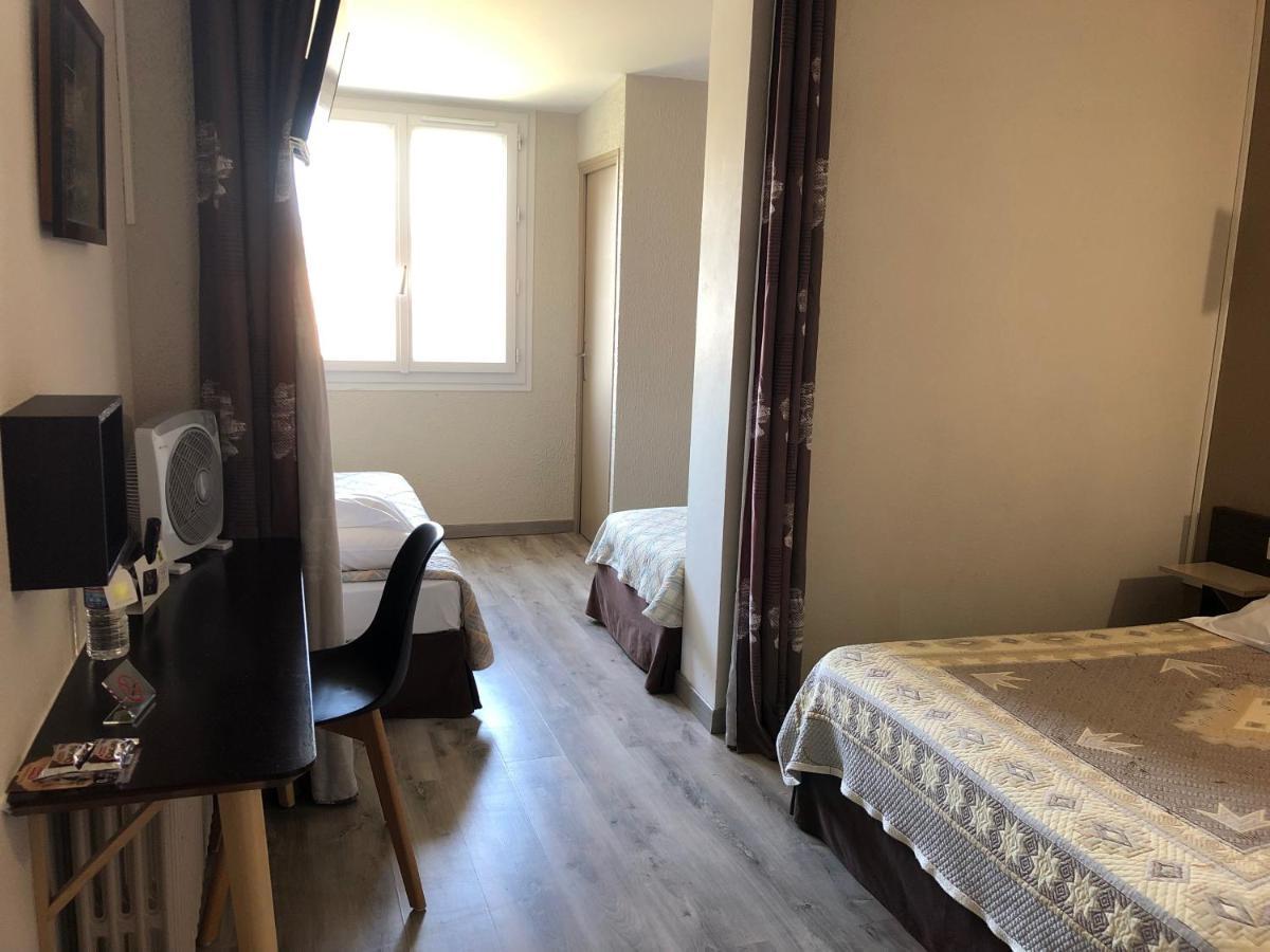 Logis Hotel Le Clement V Рокемор Экстерьер фото