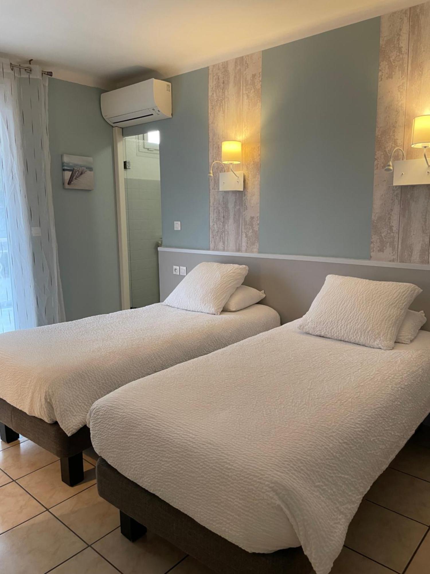 Logis Hotel Le Clement V Рокемор Экстерьер фото