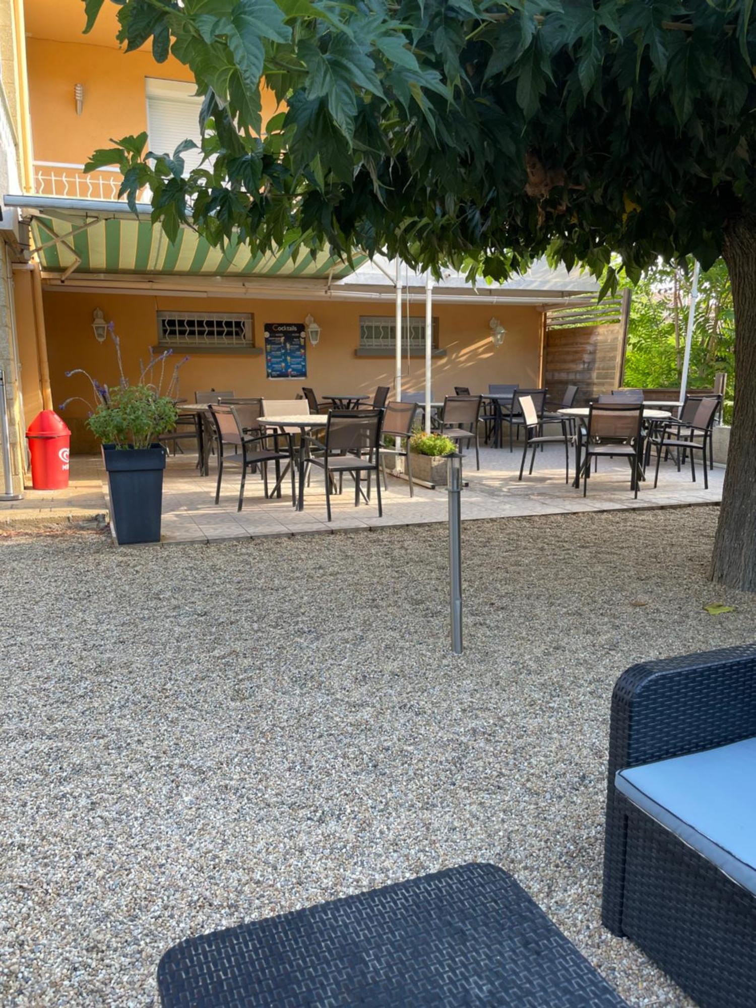 Logis Hotel Le Clement V Рокемор Экстерьер фото